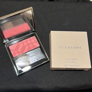 Burberry Light Glow Natural Blush.